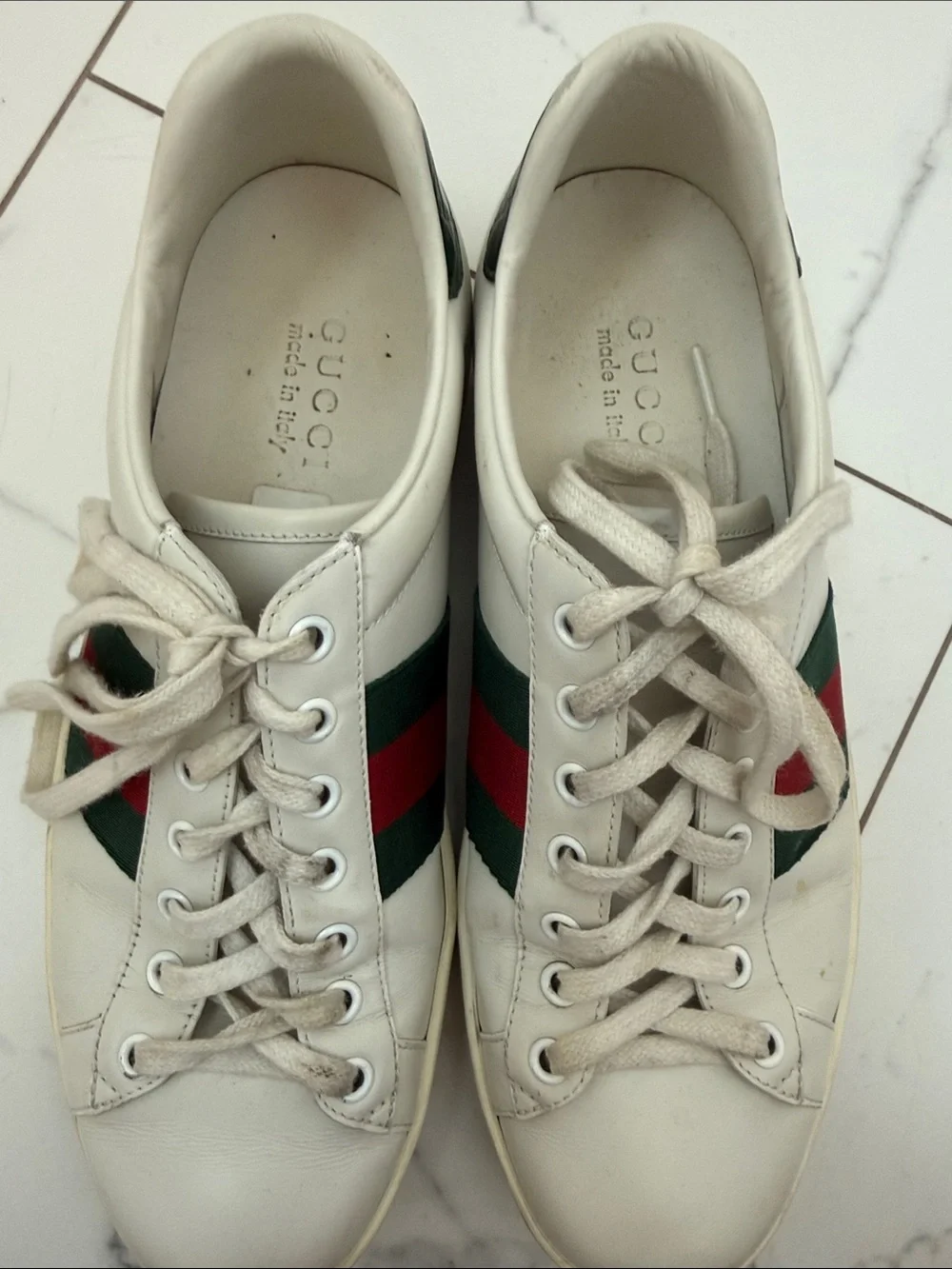 Gucci White Leather Sneakers with Red & Green Stripe